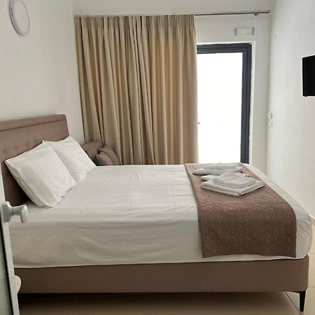 Sun'S Suites Asprovalta Bagian luar foto