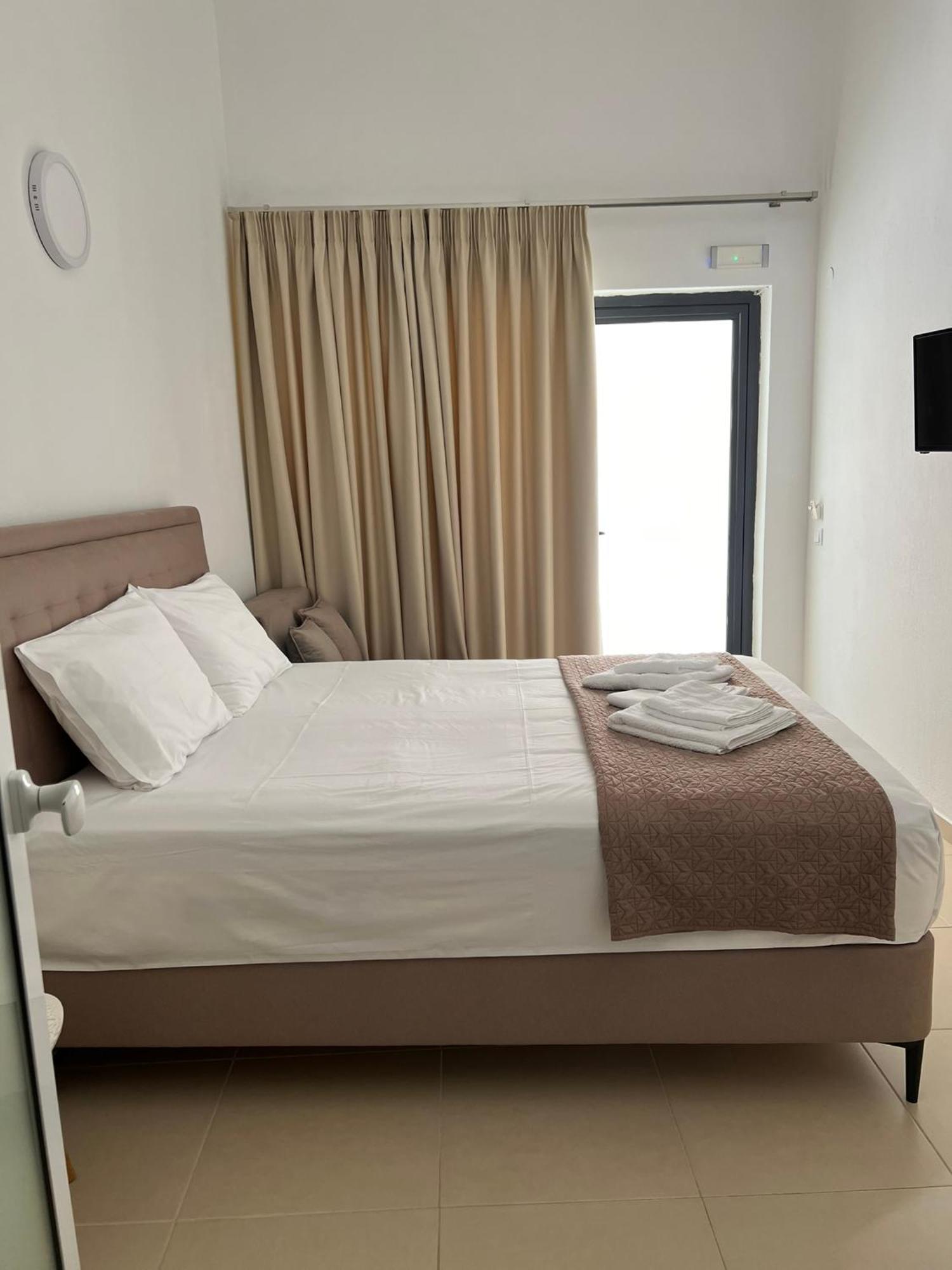 Sun'S Suites Asprovalta Bagian luar foto